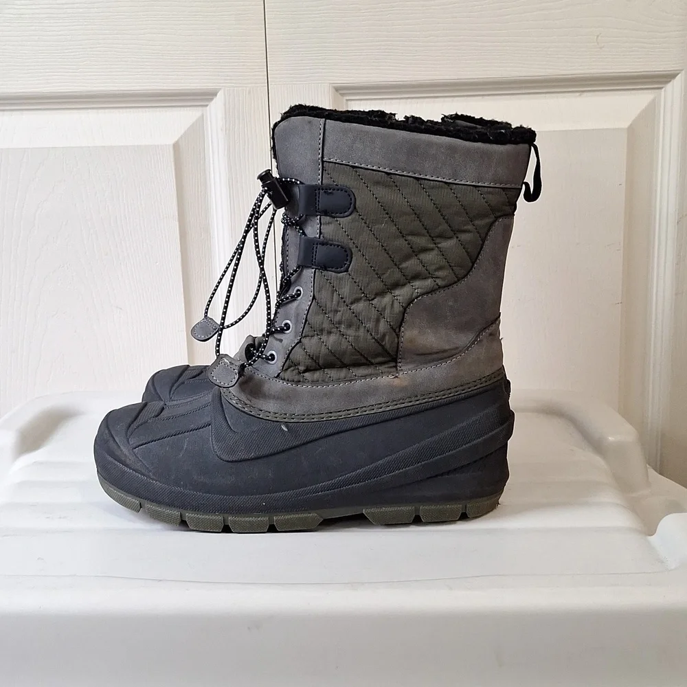 Cat & Jack lace up zip winter snow boots - 6 - blk faux fur / army green canvas